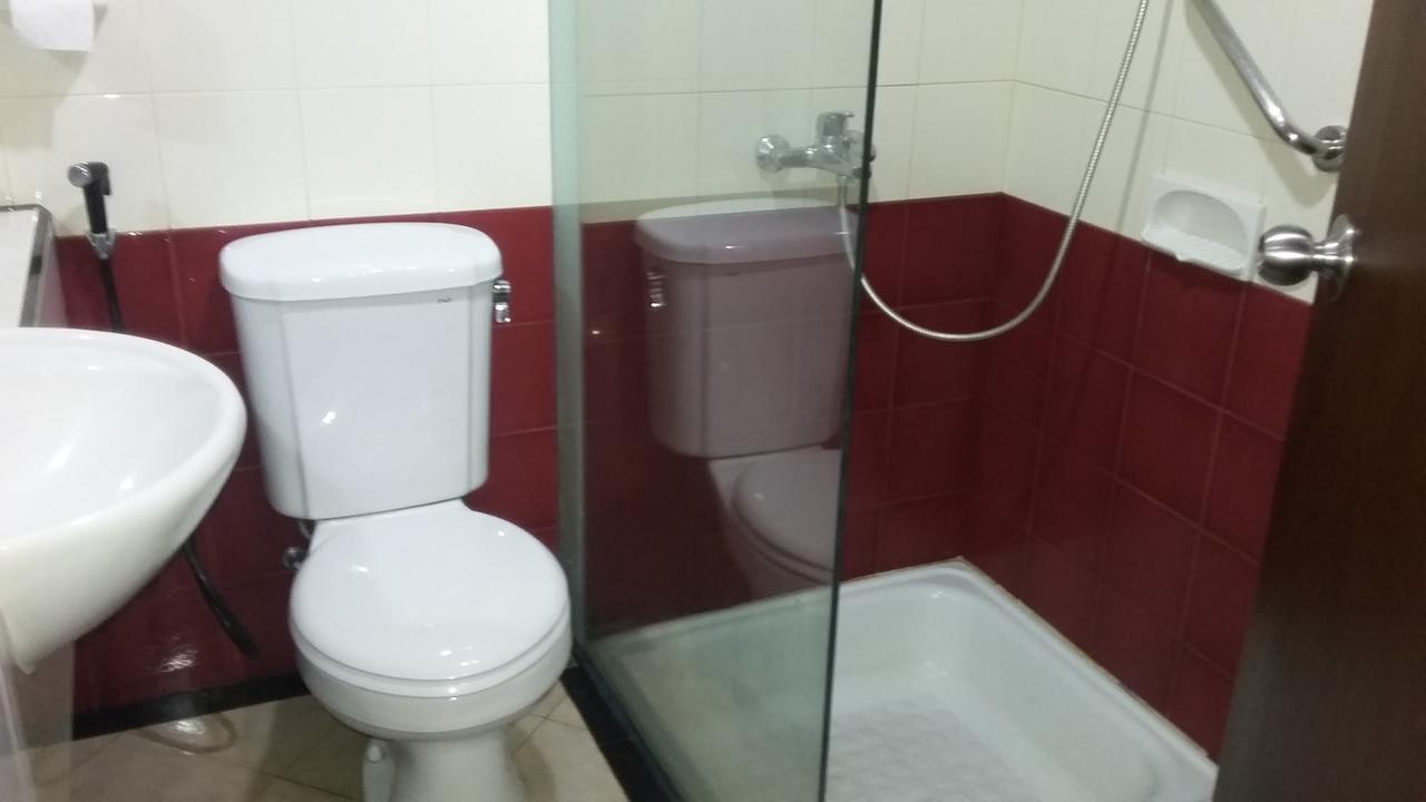 Hotel Kharisma Madiun Zewnętrze zdjęcie