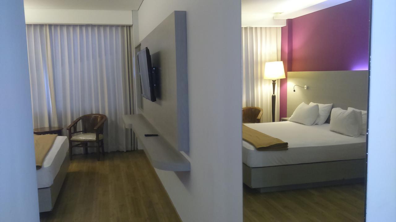 Hotel Kharisma Madiun Zewnętrze zdjęcie